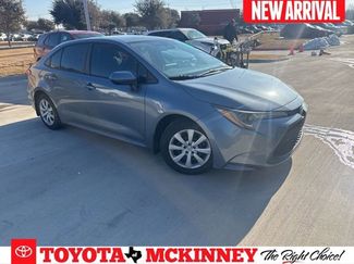 Used 2021 Toyota Corolla LE video 1