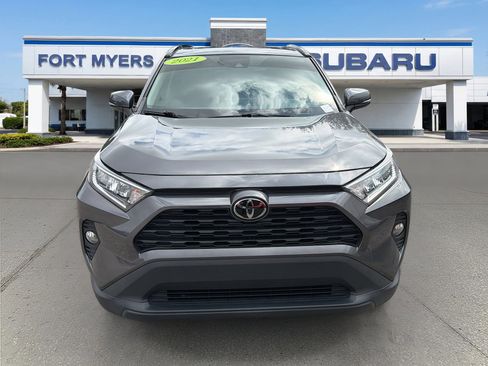 Used 2021 Toyota RAV4 XLE Premium image 8