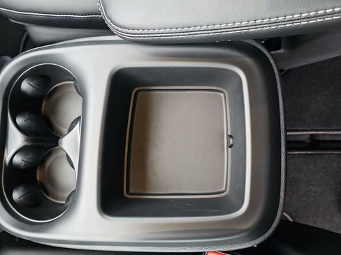 New 2026 Chrysler Pacifica Select FWD image 25