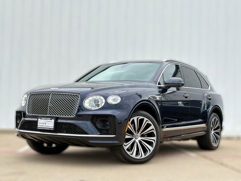Used 2021 Bentley Bentayga AWD/4WD image 2