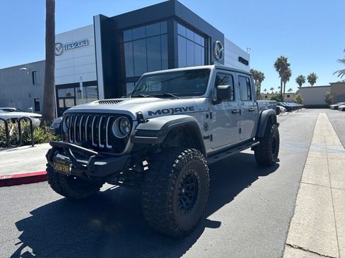 Used 2020 Jeep Gladiator Mojave AWD/4WD image 1