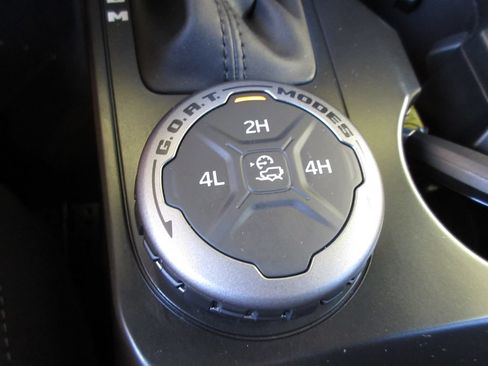 New 2025 Ford Bronco 4-Door AWD/4WD image 18