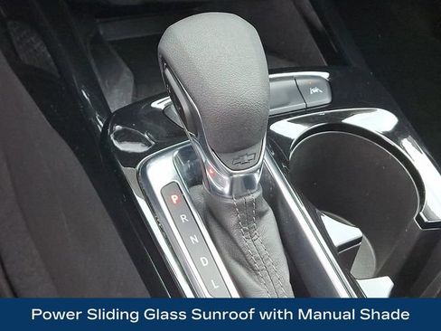 Used 2025 Chevrolet Trax ACTIV w/ Sunroof Package FWD image 11