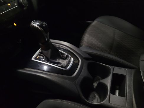 Used 2018 Nissan Rogue S image 26