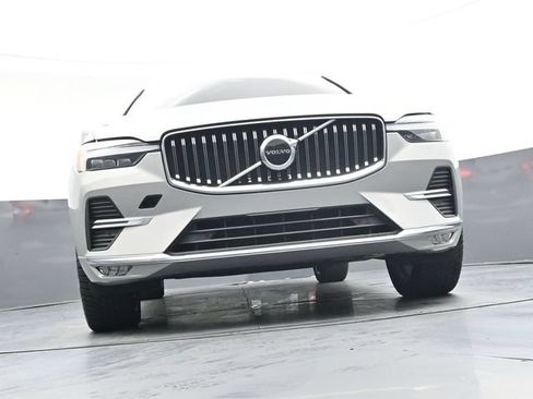 Used 2022 Volvo XC60 B5 Inscription w/ Protection Package Premier FWD image 37