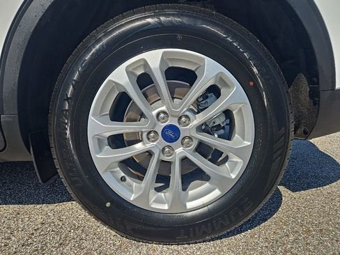 Used 2021 Ford Escape SE w/ Cold Weather Package image 25