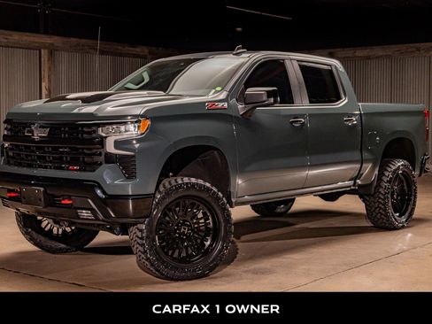 Used 2025 Chevrolet Silverado 1500 LT Trail Boss w/ Convenience Package II image 5