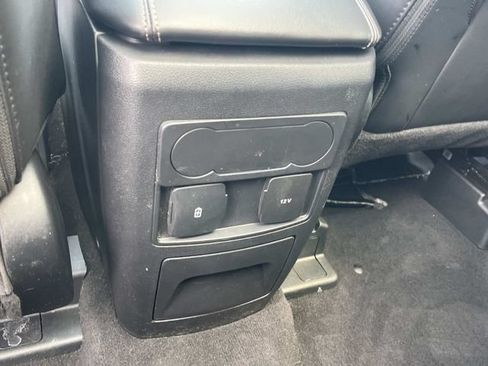 Used 2024 Ford Explorer XLT w/ Equipment Group 202A AWD/4WD image 23