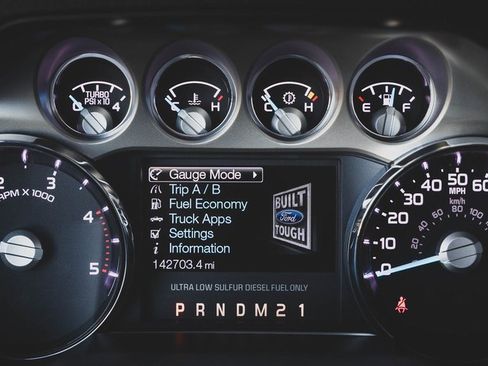 Used 2015 Ford F250 Platinum w/ FX4 Off-Road Package image 11