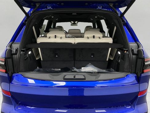 New 2026 BMW X7 M60i image 6