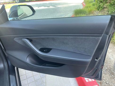 Used 2019 Tesla Model 3 Long Range image 38