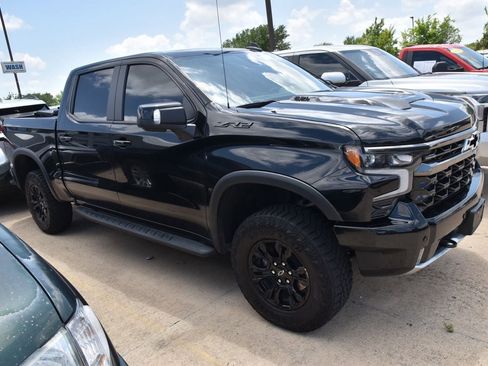 Used 2025 Chevrolet Silverado 1500 ZR2 w/ Technology Package AWD/4WD image 5
