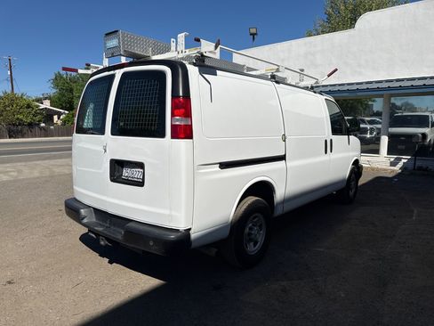 Used 2020 Chevrolet Express 3500 image 5