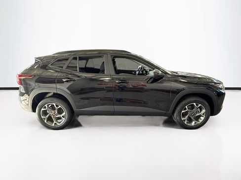 New 2026 Chevrolet Trax LT w/ Driver Confidence Package image 5