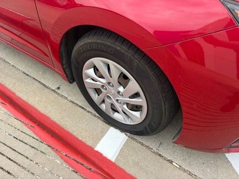 Used 2020 Hyundai Elantra SE FWD image 5