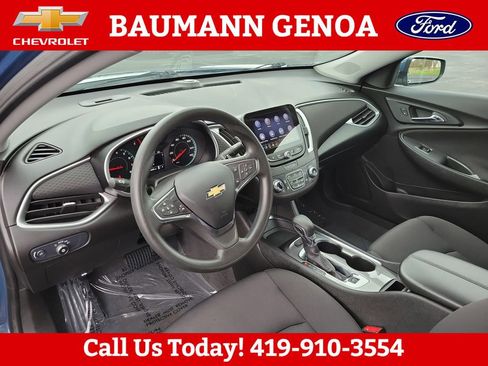 Used 2024 Chevrolet Malibu LT FWD image 3