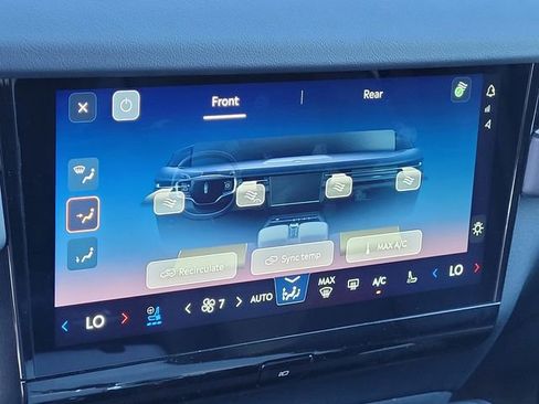 New 2026 Lincoln Navigator L Reserve AWD/4WD image 21