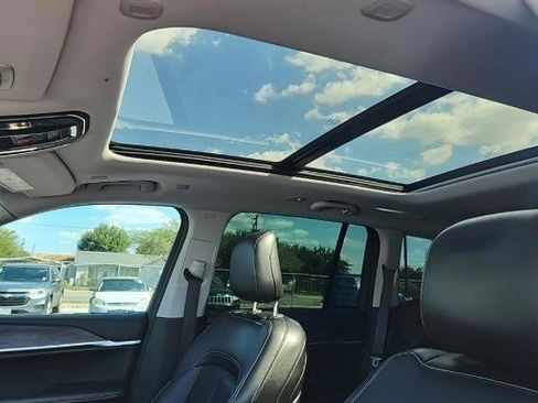 Used 2023 Jeep Grand Cherokee 4WD 4xe image 6