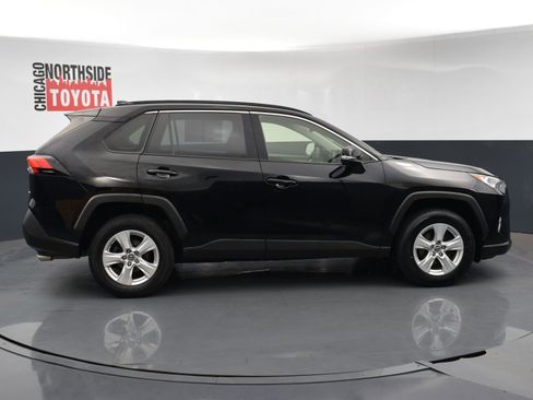 Used 2019 Toyota RAV4 XLE image 5