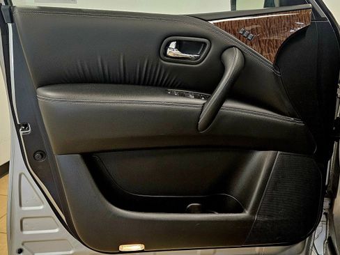 Used 2019 Nissan Armada Platinum w/ Captain's Chairs Package image 12