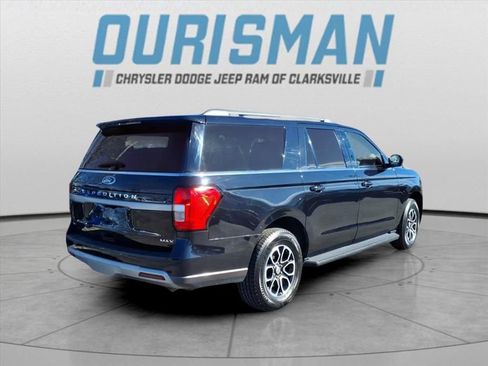 Used 2024 Ford Expedition Max XLT image 3
