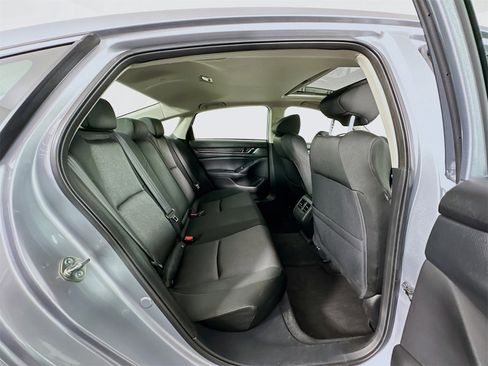 Used 2018 Honda Accord EX image 27