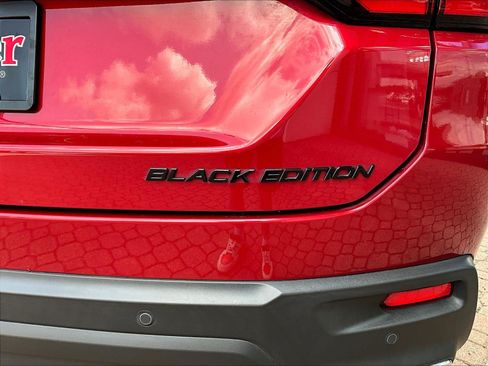 Used 2025 Honda Pilot Black Edition image 24