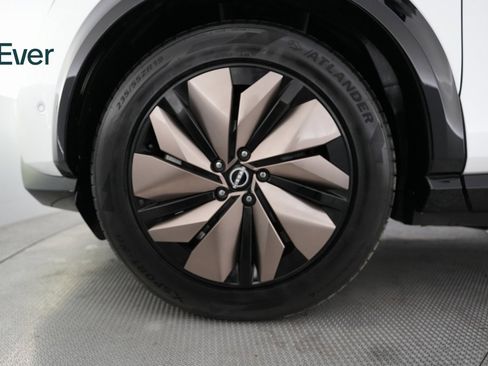 Used 2023 Nissan Ariya FWD image 20