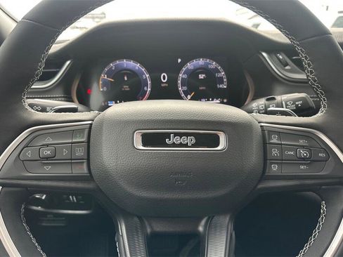 New 2025 Jeep Grand Cherokee L Laredo w/ Luxury Tech Group I image 23