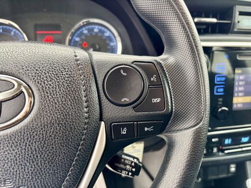 Used 2017 Toyota Corolla LE FWD image 28