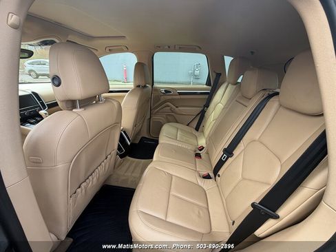 Used 2014 Porsche Cayenne image 13
