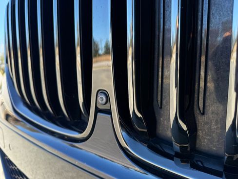 Used 2022 BMW X7 M50i image 12