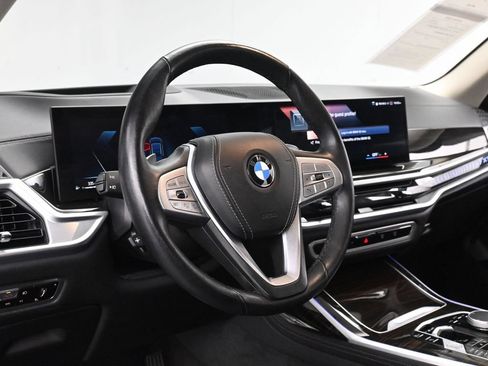 Used 2023 BMW X7 xDrive40i w/ Premium Package AWD/4WD image 25