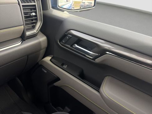 Used 2025 Chevrolet Silverado 1500 ZR2 w/ Technology Package image 17