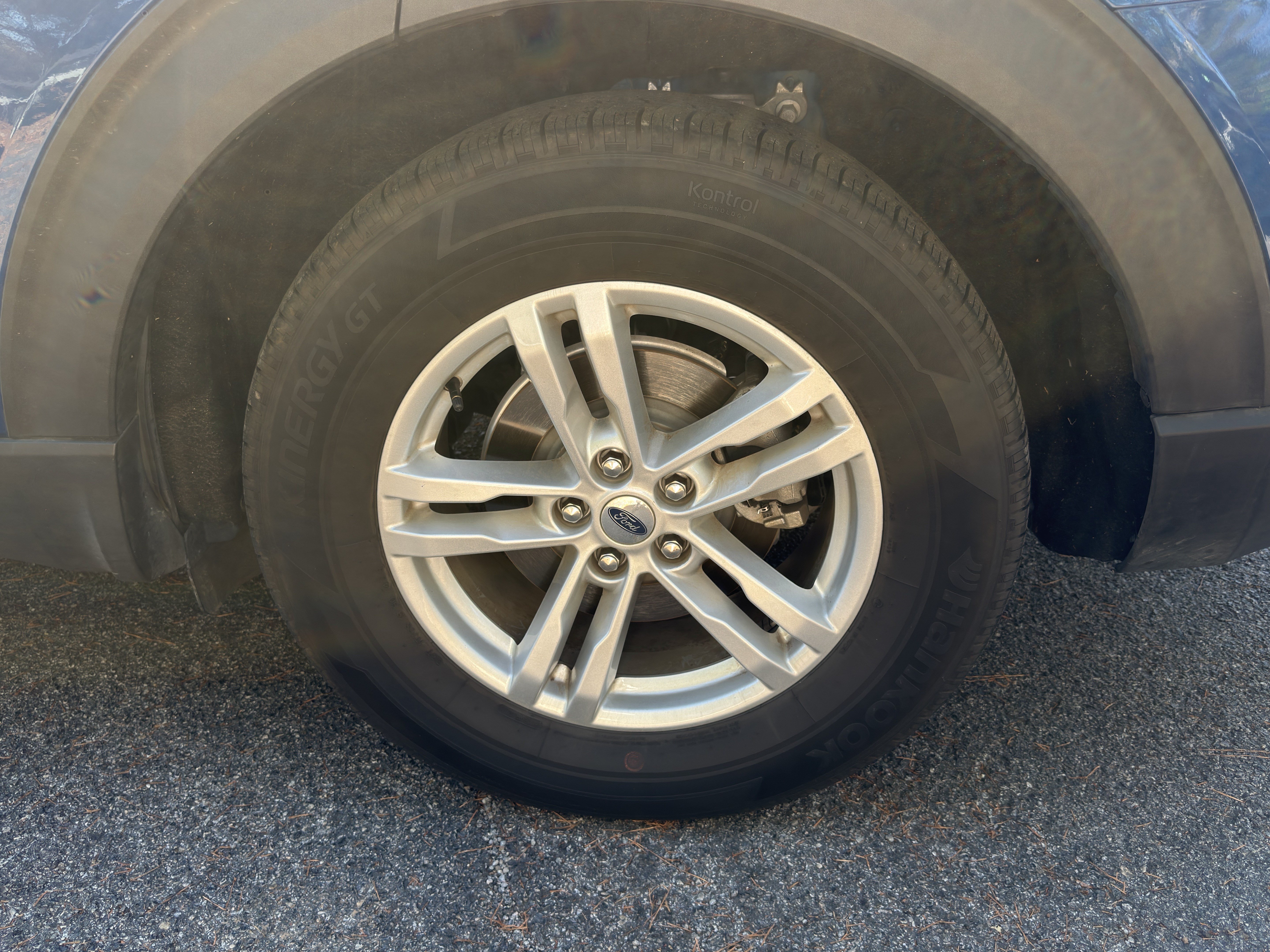 Used 2020 Ford Explorer XLT w/ Equipment Group 202A RWD image 7