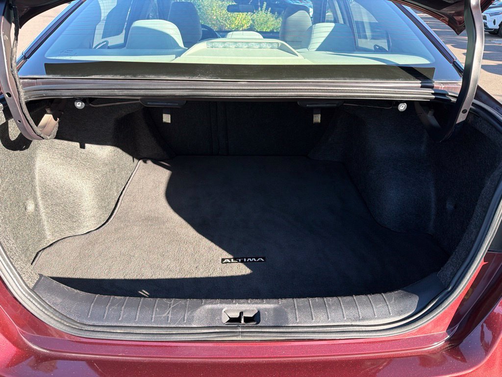 Used 2025 Nissan Altima 2.5 SV FWD image 18