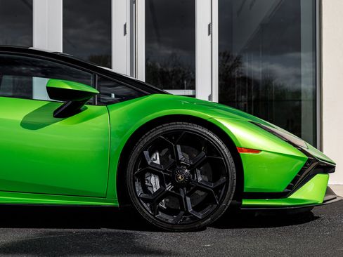 Used 2023 Lamborghini Huracan Tecnica image 25