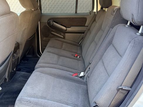 Used 2010 Ford Explorer XLT AWD/4WD image 13