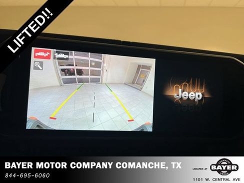Used 2025 Jeep Gladiator Mojave AWD/4WD image 14
