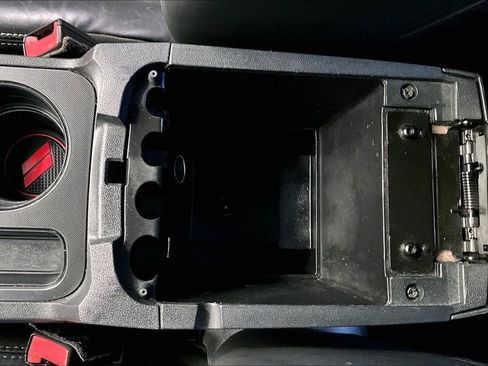 Used 2013 Dodge Challenger SXT Plus image 33