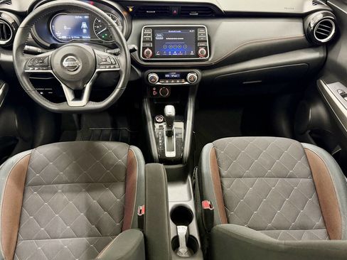 Used 2020 Nissan Kicks SR image 16