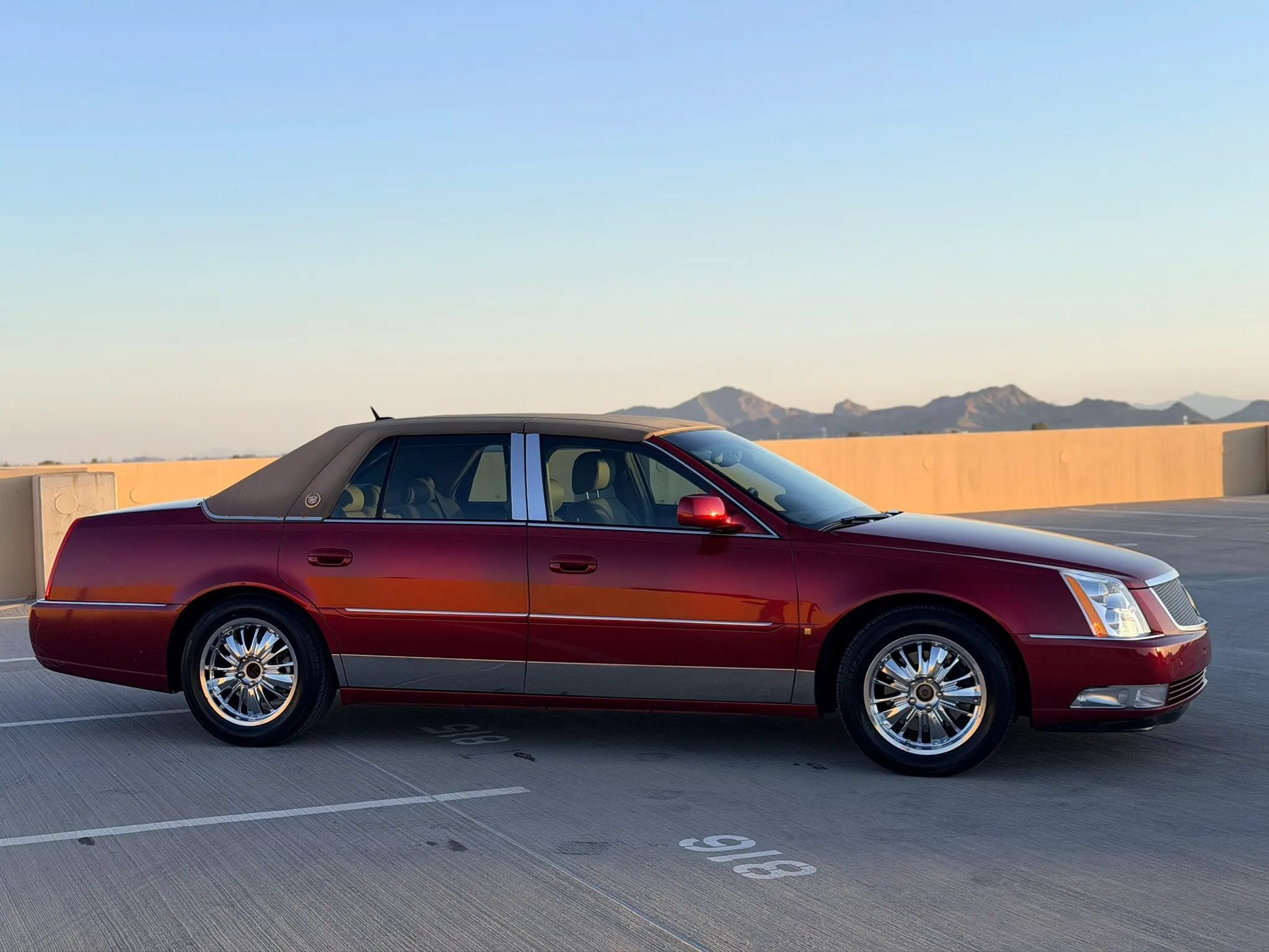 Used 2006 Cadillac DTS FWD image 6