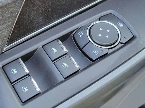 Used 2023 Ford F150 Lightning XLT image 27