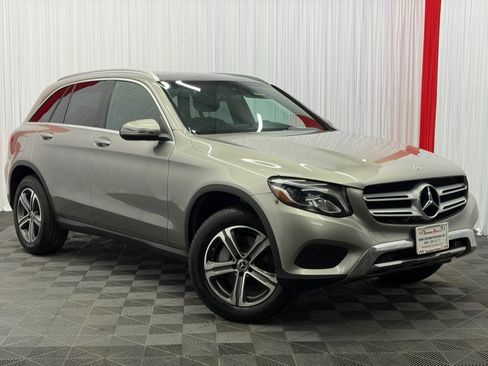 Used 2019 Mercedes-Benz GLC 300 4MATIC w/ Premium Package image 2