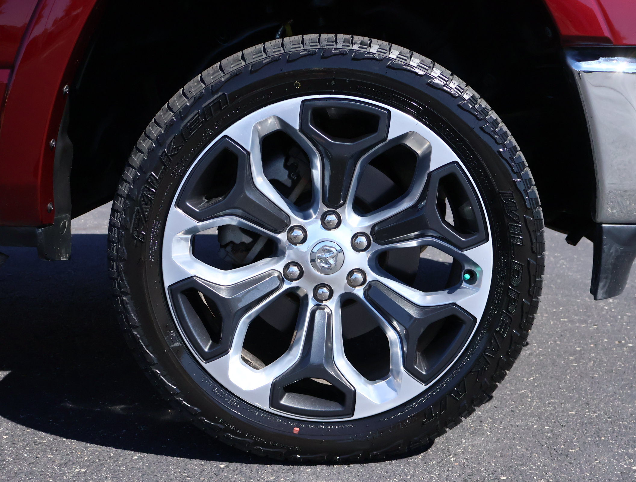 Used 2023 RAM 1500 Limited w/ Off Road Group AWD/4WD image 28