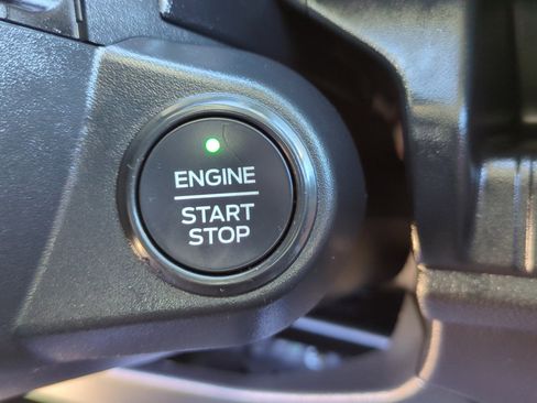 Used 2025 Ford Ranger Lariat w/ Black Appearance Package image 21