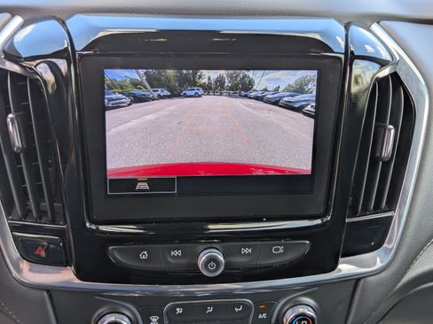 Used 2023 Chevrolet Traverse LT FWD image 27