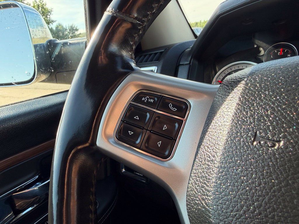 Used 2017 RAM 2500 Laramie w/ Convenience Group AWD/4WD image 5