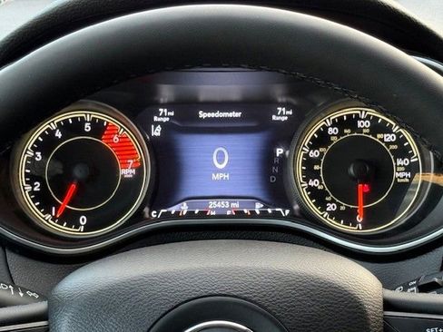 Used 2023 Jeep Cherokee Trailhawk image 31