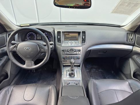 Used 2011 INFINITI G37 Journey w/ Premium Pkg RWD image 11